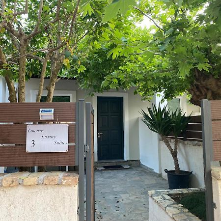 Louvros Luxury Suites Dassia  Buitenkant foto