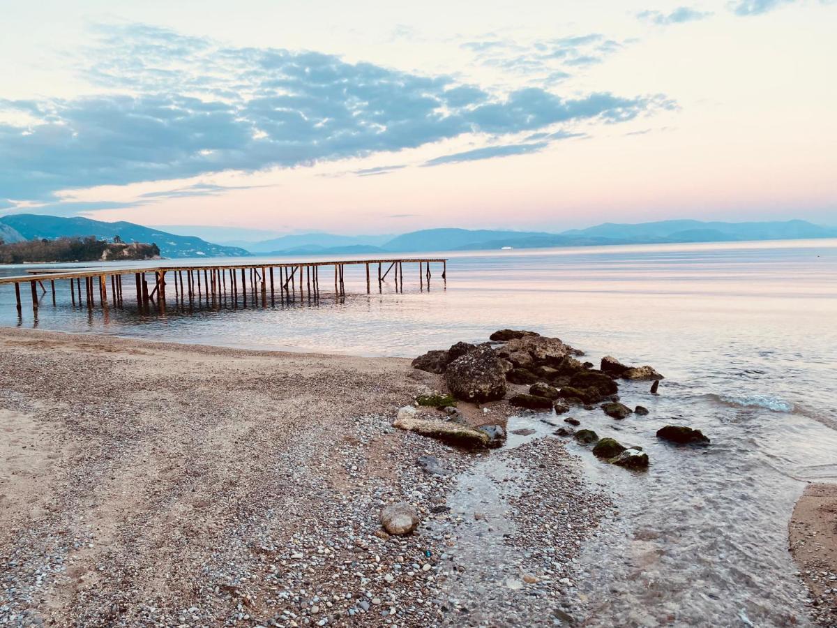 Louvros Luxury Suites Dassia  Buitenkant foto
