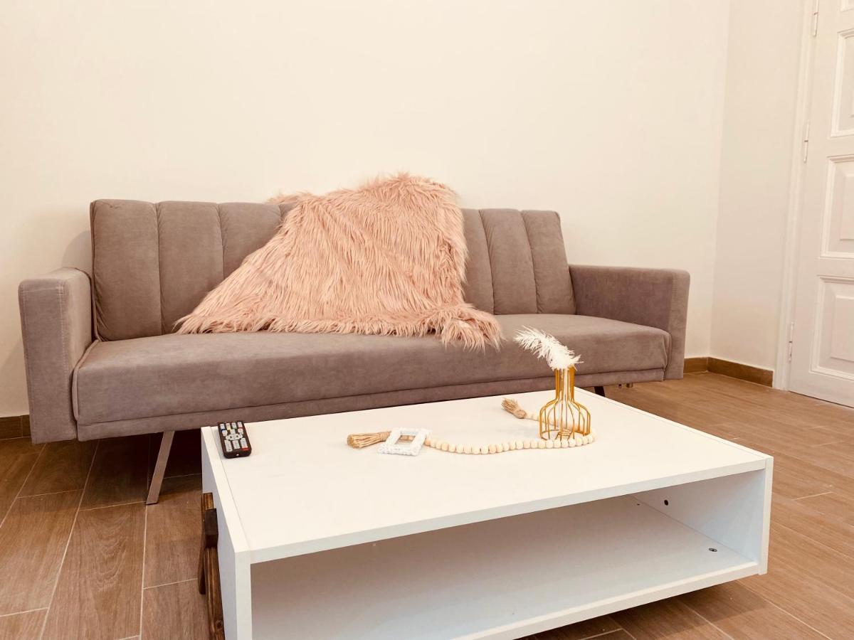 Louvros Luxury Suites Dassia  Buitenkant foto