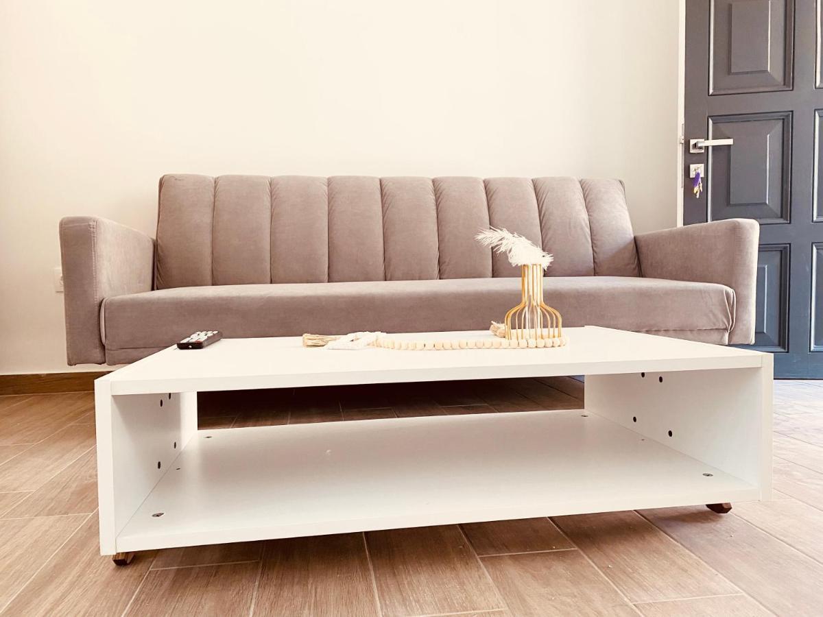 Louvros Luxury Suites Dassia  Buitenkant foto